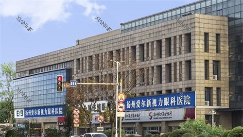 扬州爱尔眼科医院门头.jpg