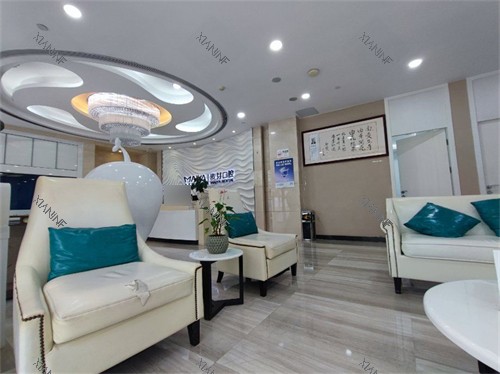 深圳麦芽口腔罗湖机构候诊区.jpg