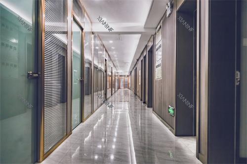 银川小门牙齿科走廊环境.jpg