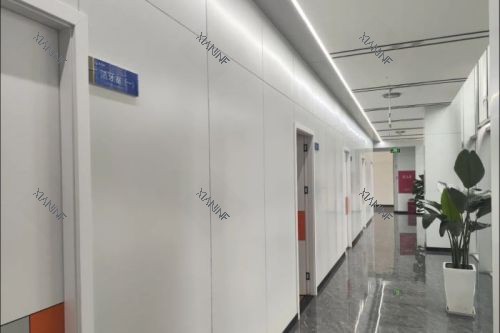成都包牙科诊疗区走廊.jpg