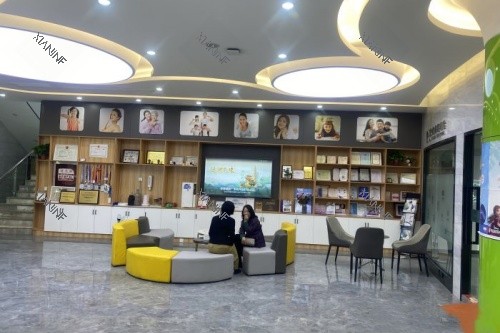 蒲城新康美口腔候诊区域.jpg