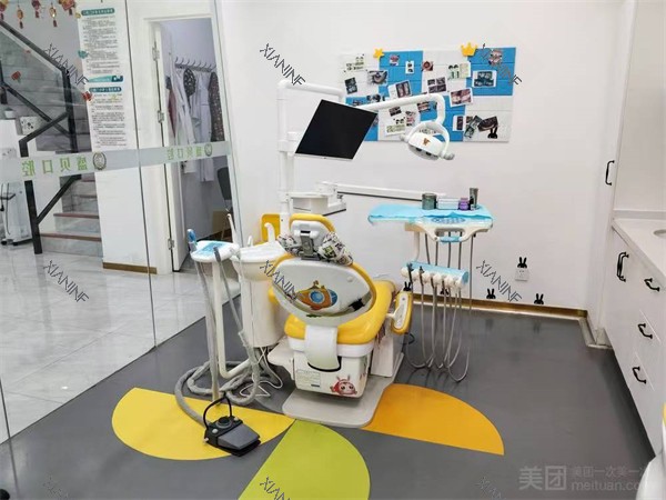廊坊三河燕郊贝贝熊口腔治疗室一角.jpg